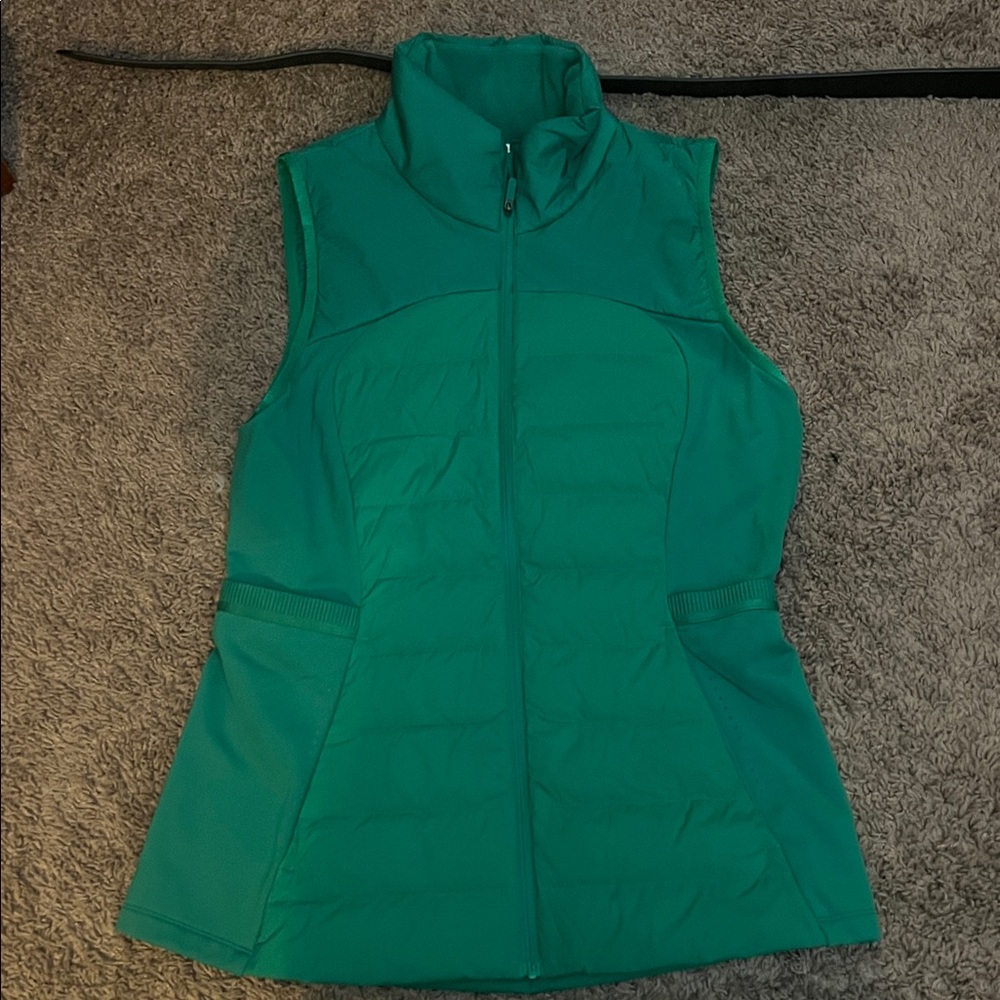 Lululemon 🍋Athletica Down for it All Green Vest